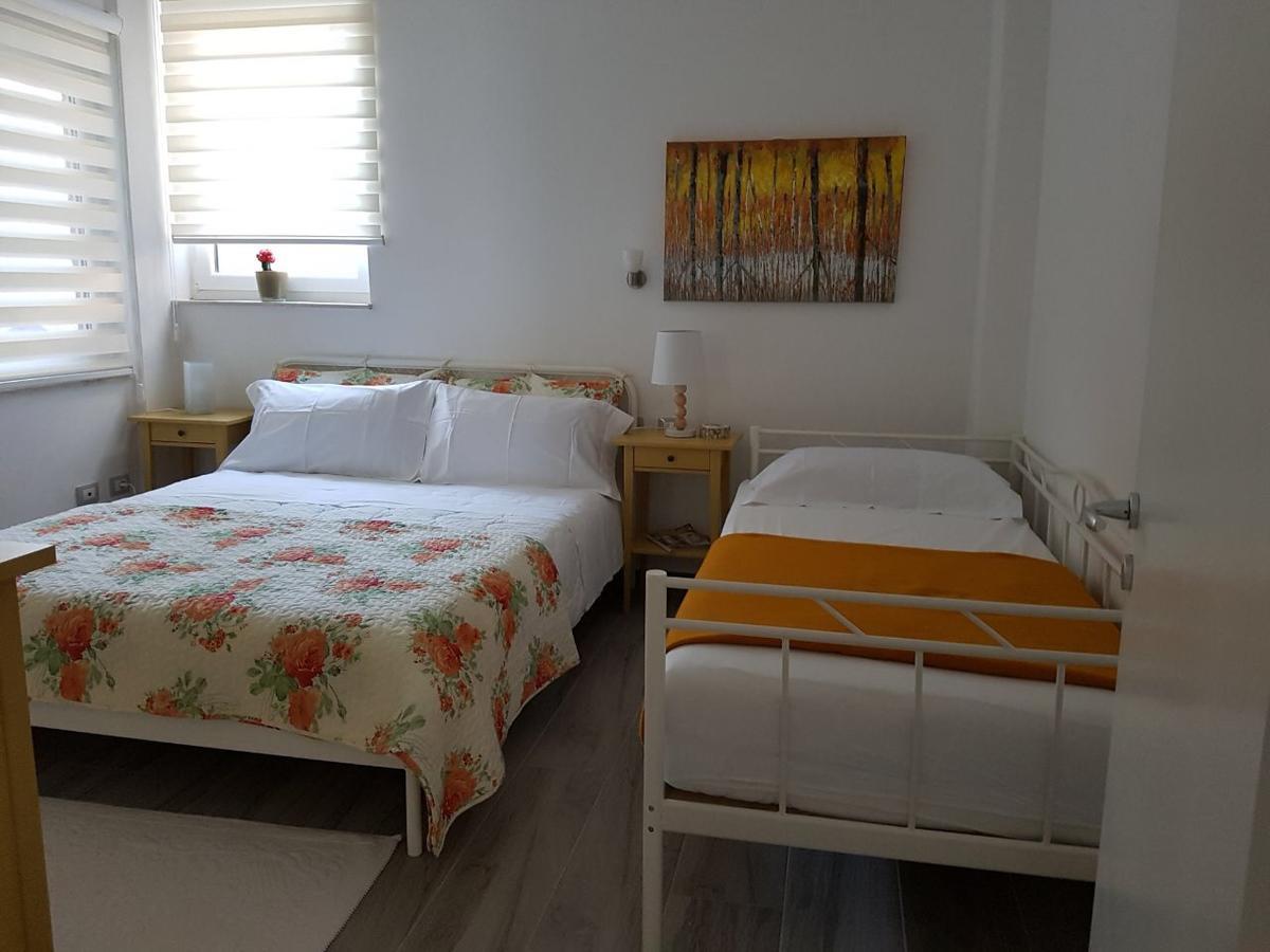 Sofia'S Holiday Apartment Vlorë Buitenkant foto